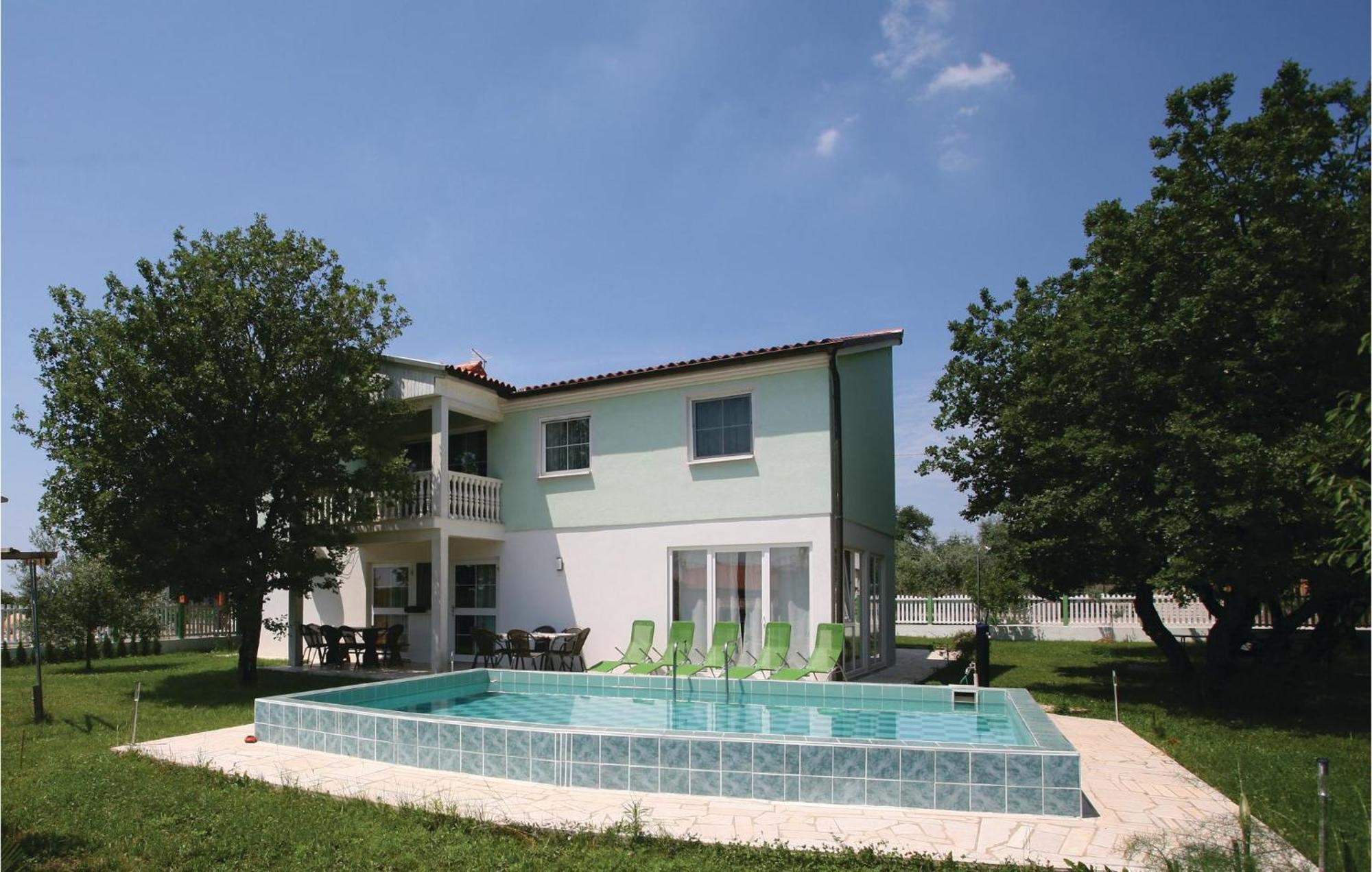 Nice Home In Buje With Wifi Ferienhaus